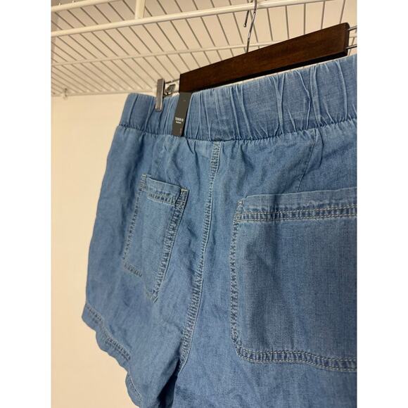 Torrid Pull On Light Weight Denim, High-Rise Short, Light Wash, 1X (14/16) NWT - Picture 5 of 13